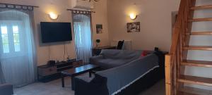 villa-pool-kefalonia_4